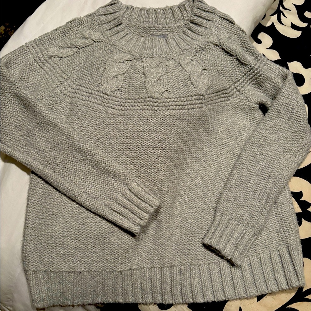 Grey ladies Aerie sweater